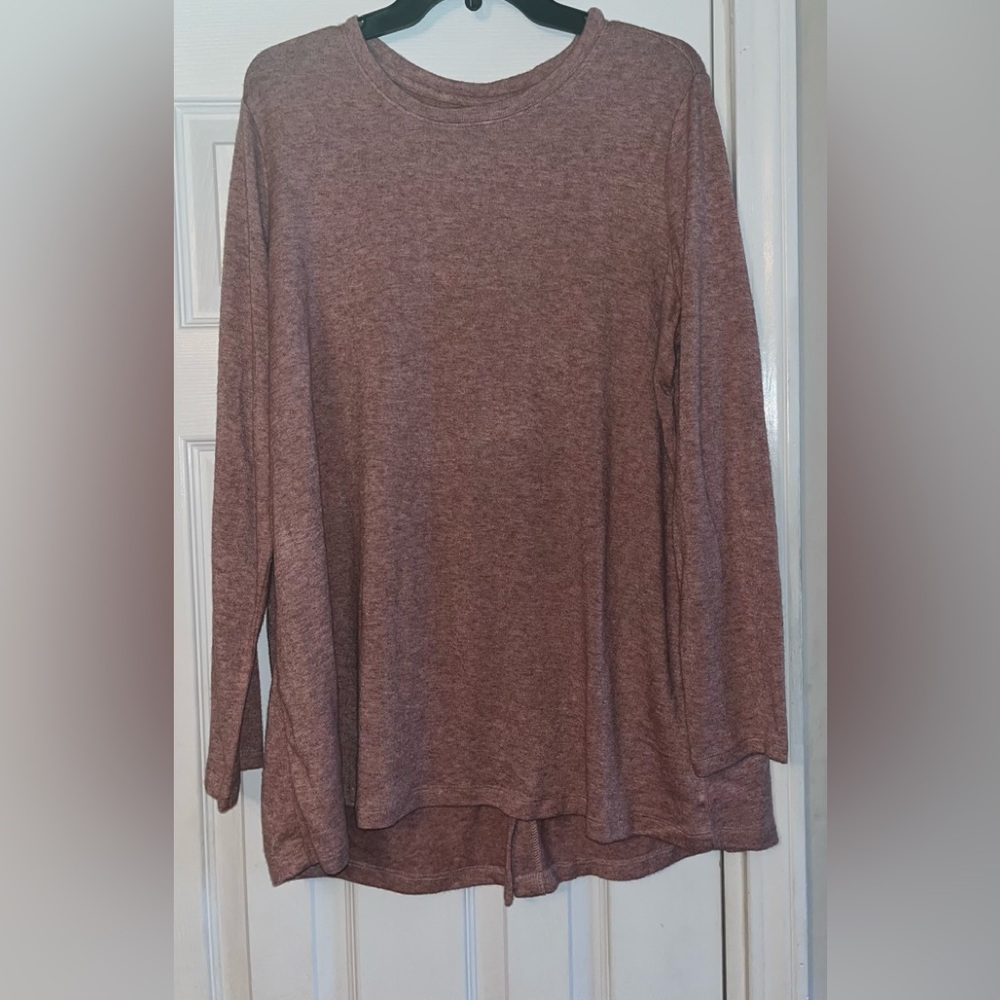 New, Susan Graver Top, Buttoned Back, Size XL